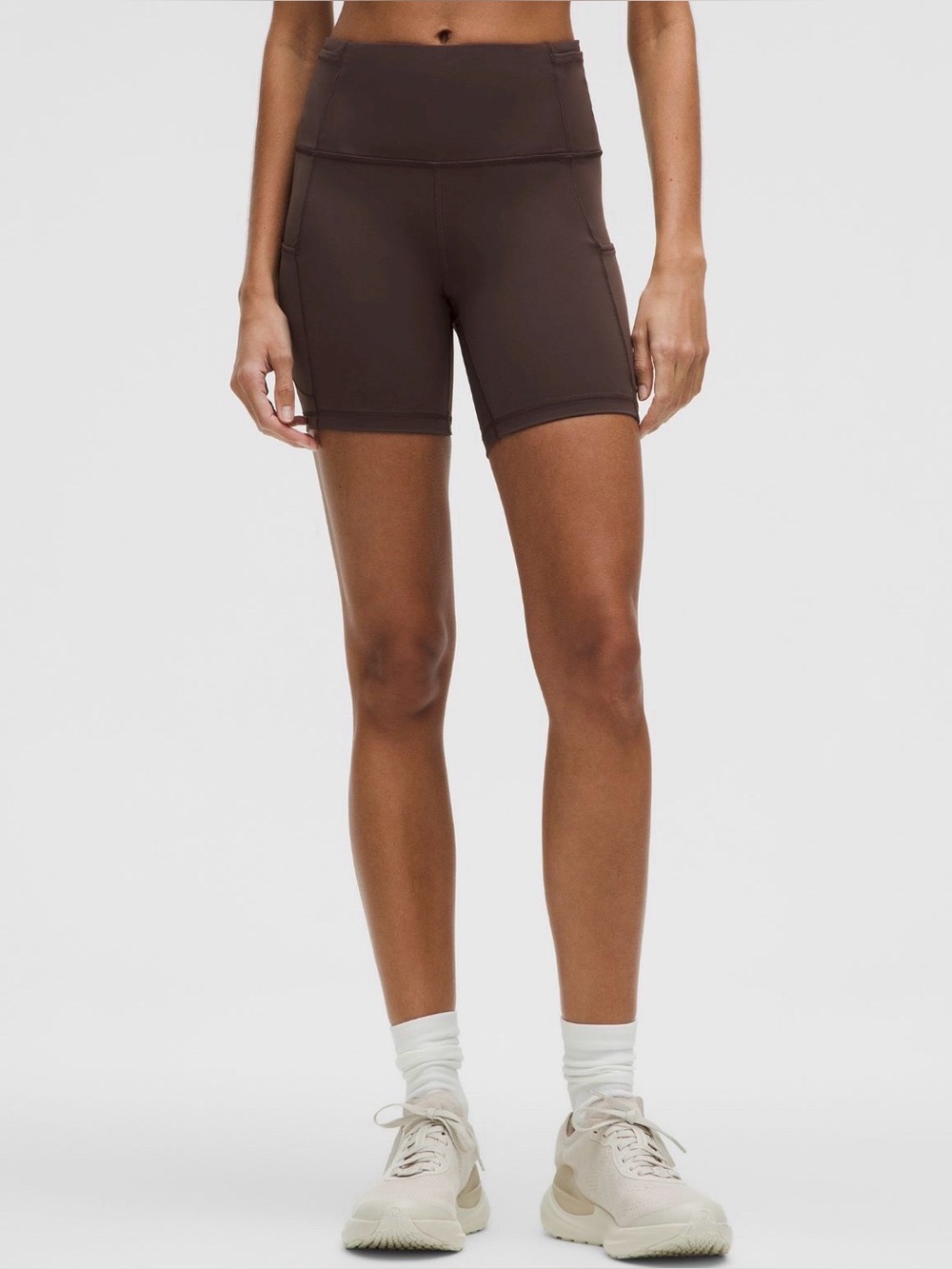 NWOT! Lululemon Fast and Free 6” short (7 pocket)
